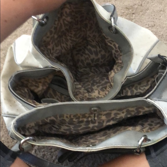 Large guess purse - Picture 4 of 8